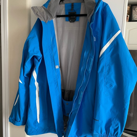 Men’s The North Face XL 3in1 Waterproof Windproof Convertible Parka - Picture 10 of 10